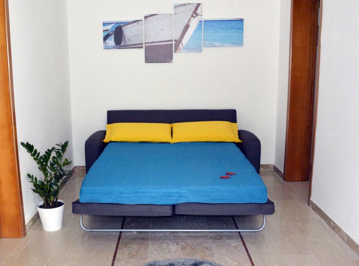 Casa Vacanza Tra Cielo E Mare กุสโตนาชี ภายนอก รูปภาพ