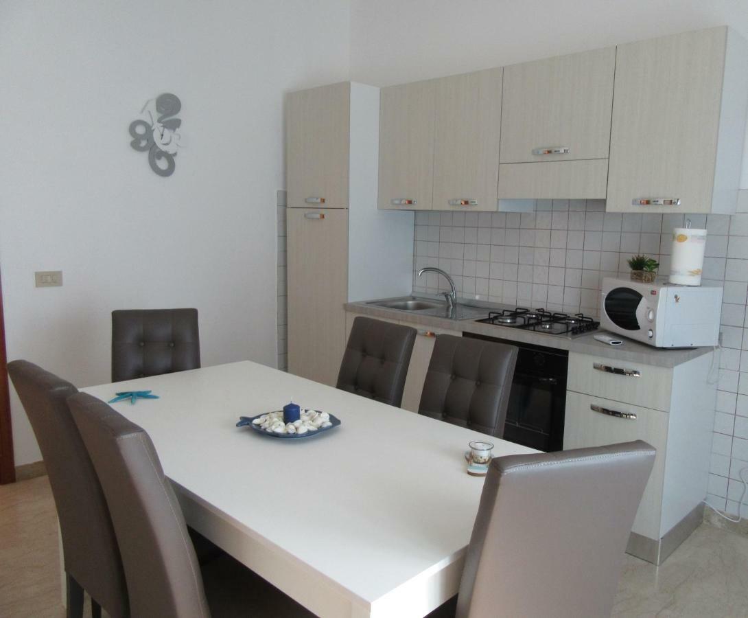 Casa Vacanza Tra Cielo E Mare กุสโตนาชี ภายนอก รูปภาพ